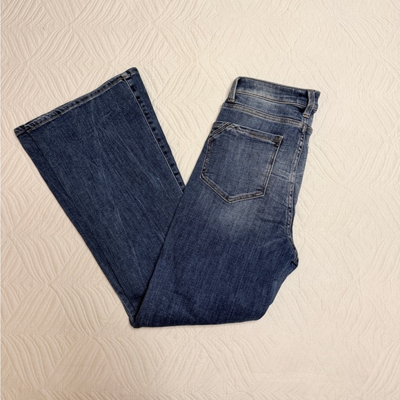 Buckle Black Women’s Blue Stonewashed Distressed Flare Jeans. Size 28 x 30 - Picture 4 of 8